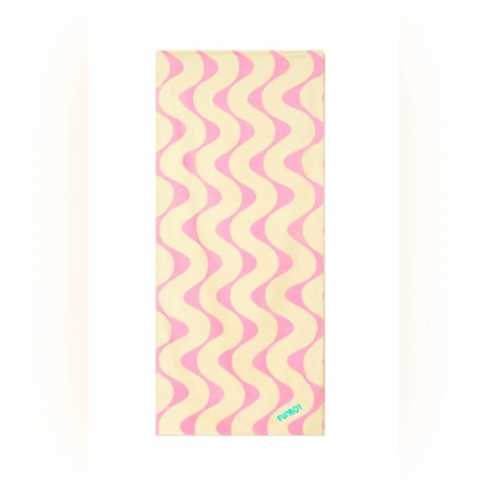 Funboy Poolside Leisure Club Beach Towel. Cream & Pink 100% cotton. L68